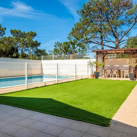 Vakantiehuis Solar Do Castelo With Pool