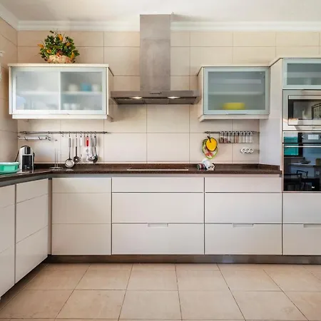 Hébergement de vacances Solar Do Castelo With Pool *