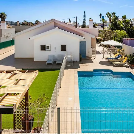 Solar Do Castelo With Pool & Private بيت ضيافة